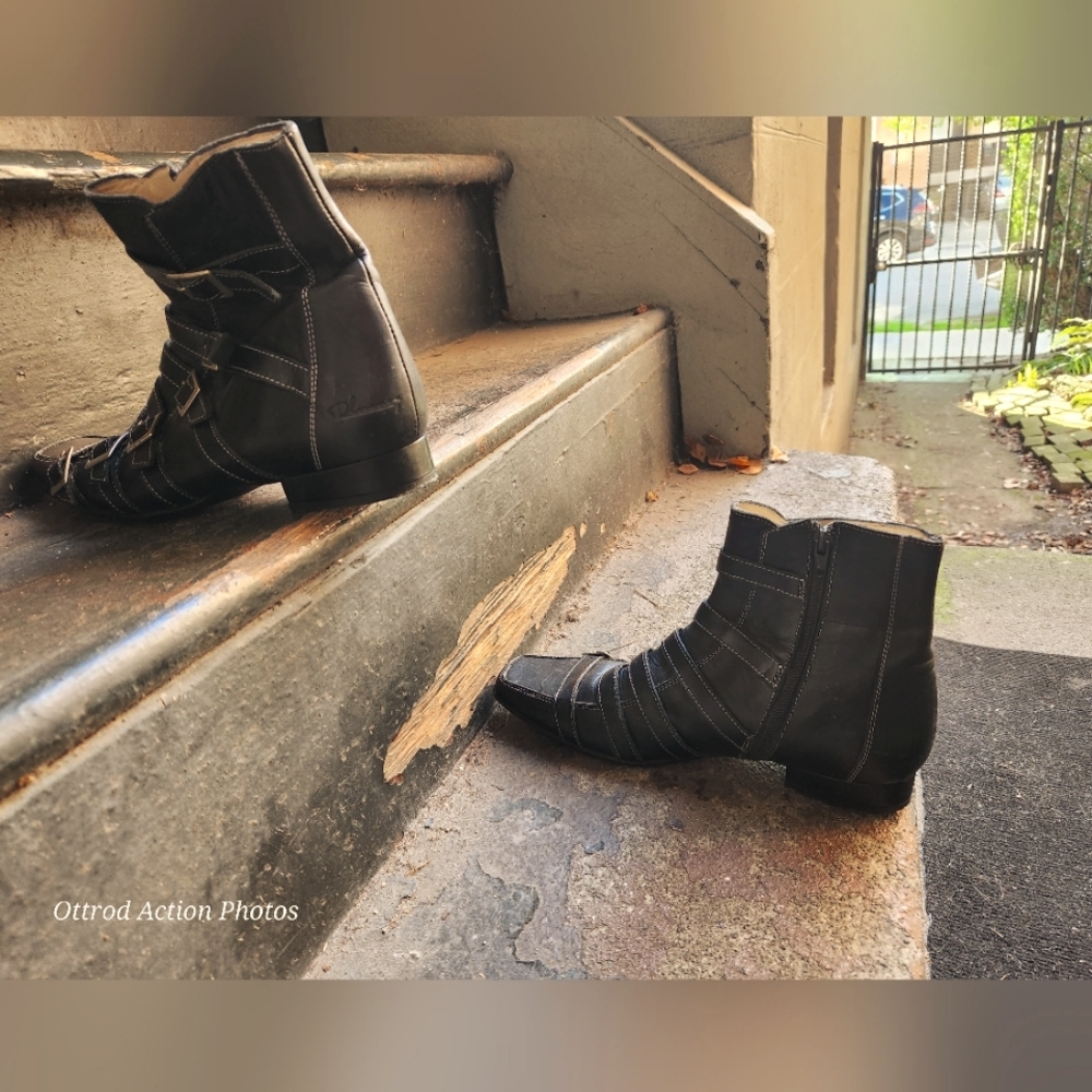 John Fluvog Ladies Boots Black 8